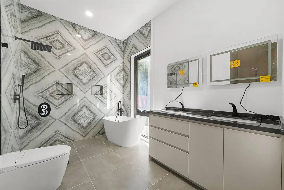 Primary bath with freestanding tub